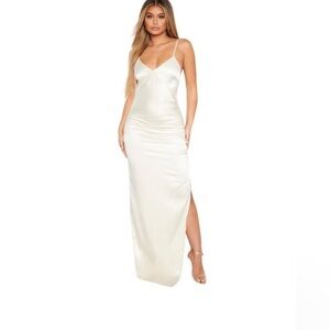PrettyLittleThing Cream Strappy Satin Ruched Split Leg Maxi Dress Size 4 NWT